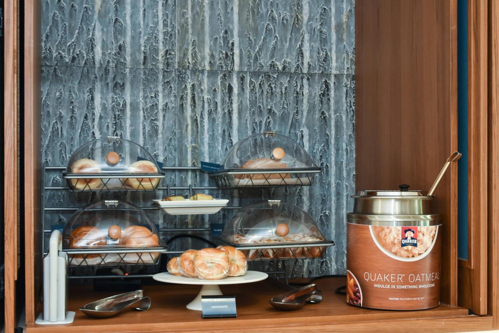 Springhill By Marriott Charlotte / Mills Speedway Hotel 3*